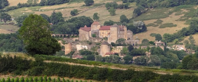 Château de Berzé-le-Chatel  en grand format (nouvelle fenêtre)