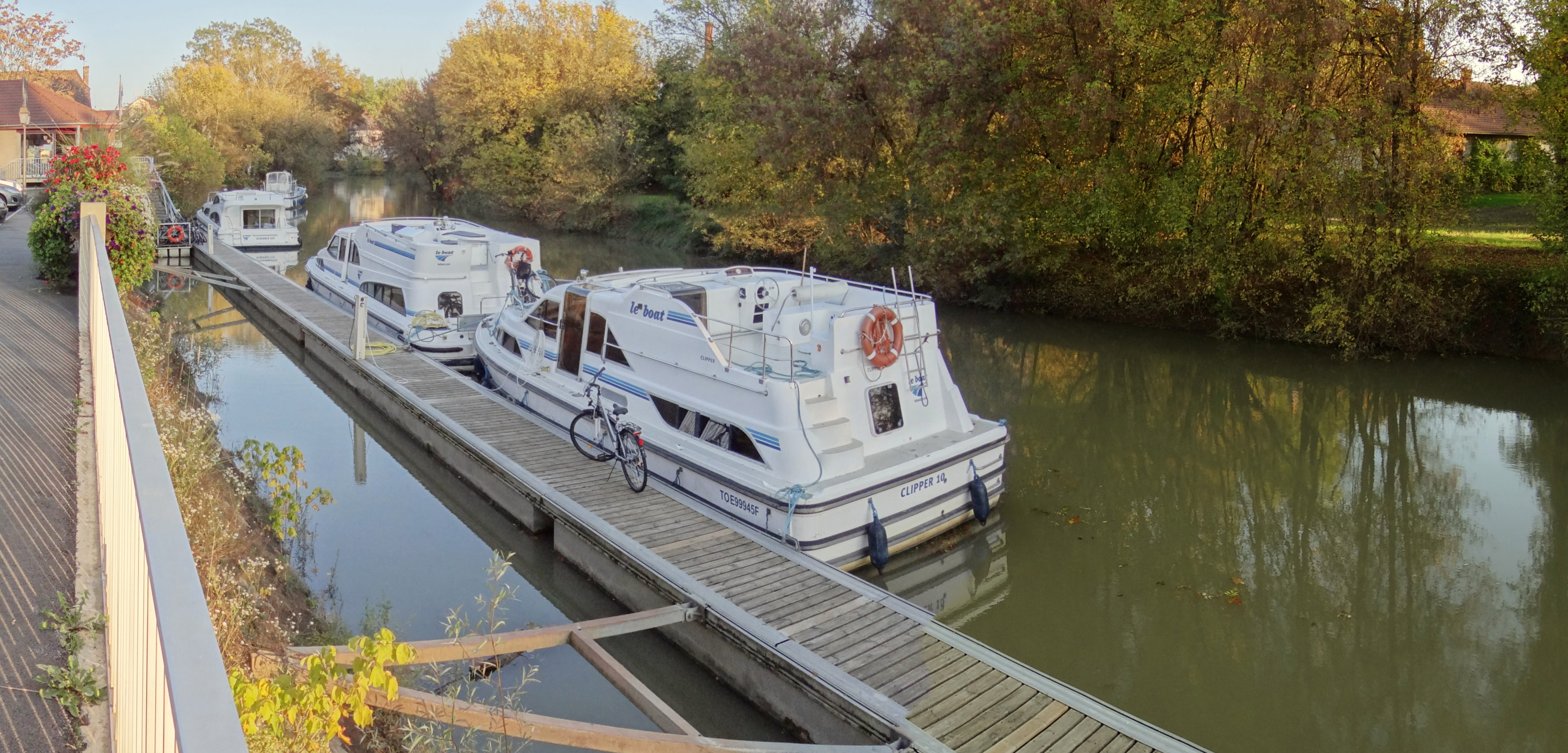 Le port sur la Seille Le port sur la Seille