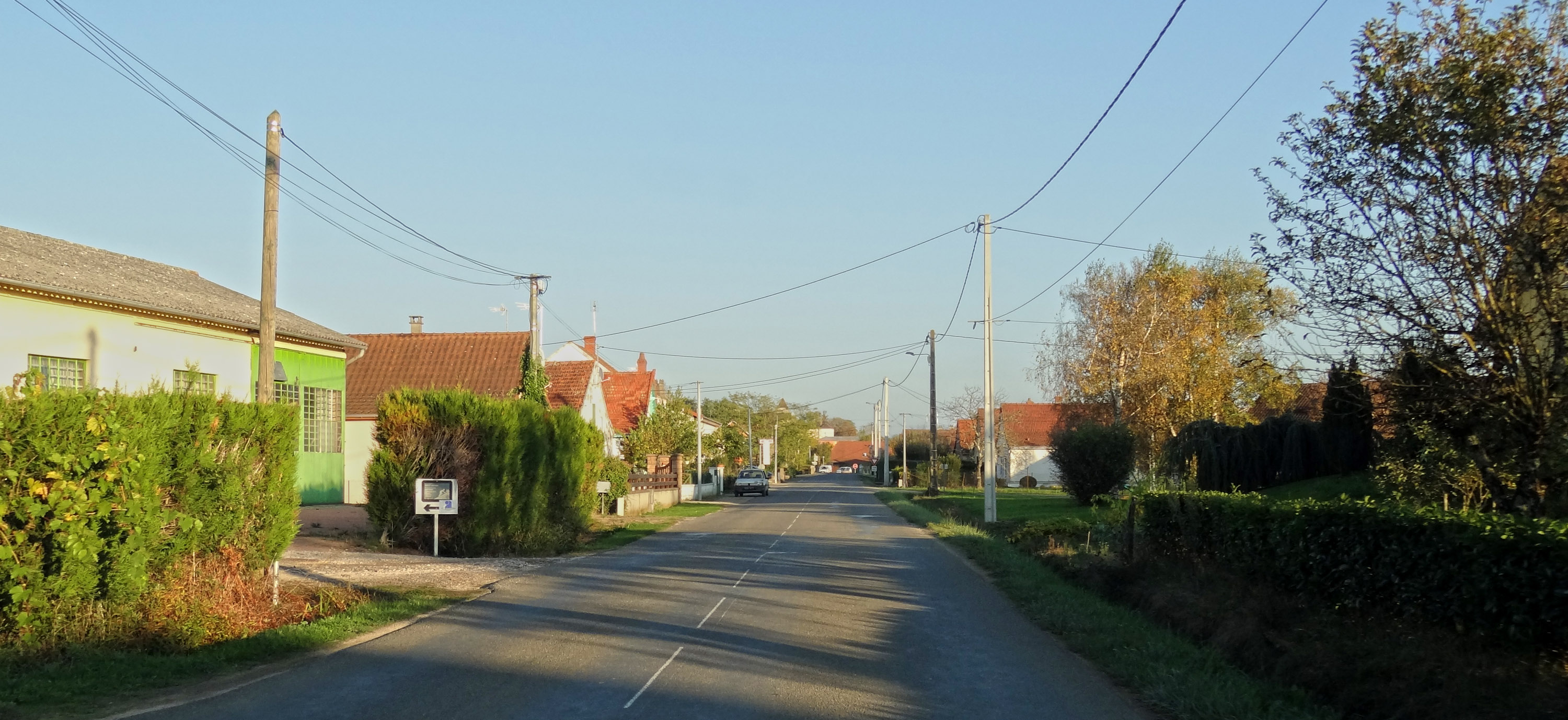 Le village distendu Le village distendu