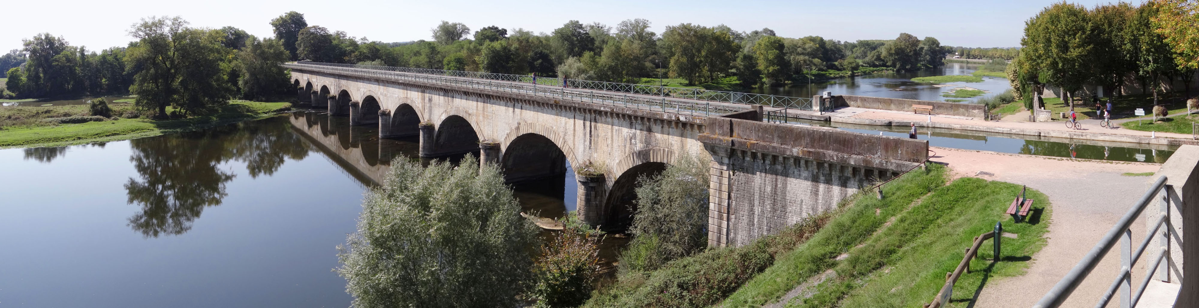 Le pont-canal Le pont-canal