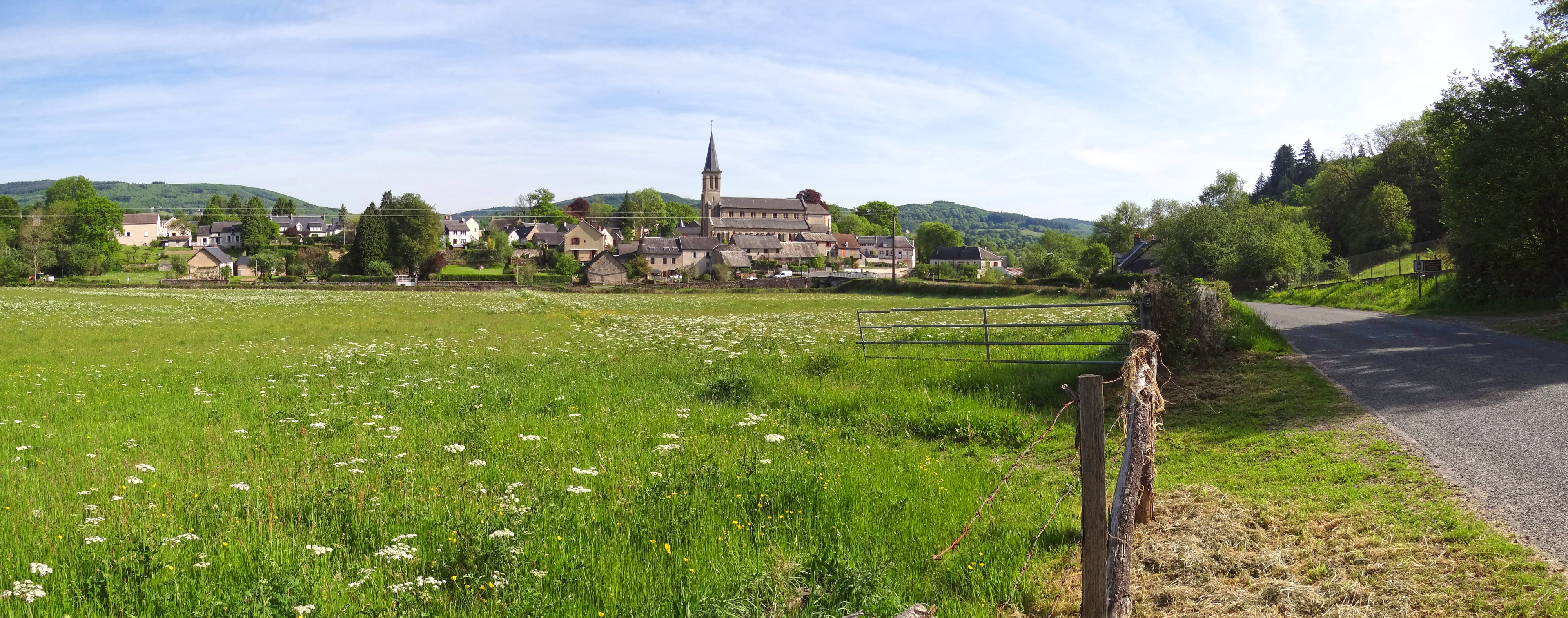 Le village de fond de vallée