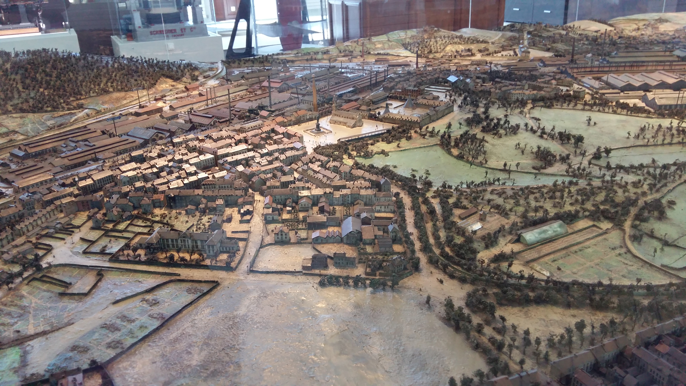 Plan-relief de la ville du Creusot, pavillon de l'Industrie, 2015 Plan-relief de la ville du Creusot, pavillon de l’Industrie, 2015