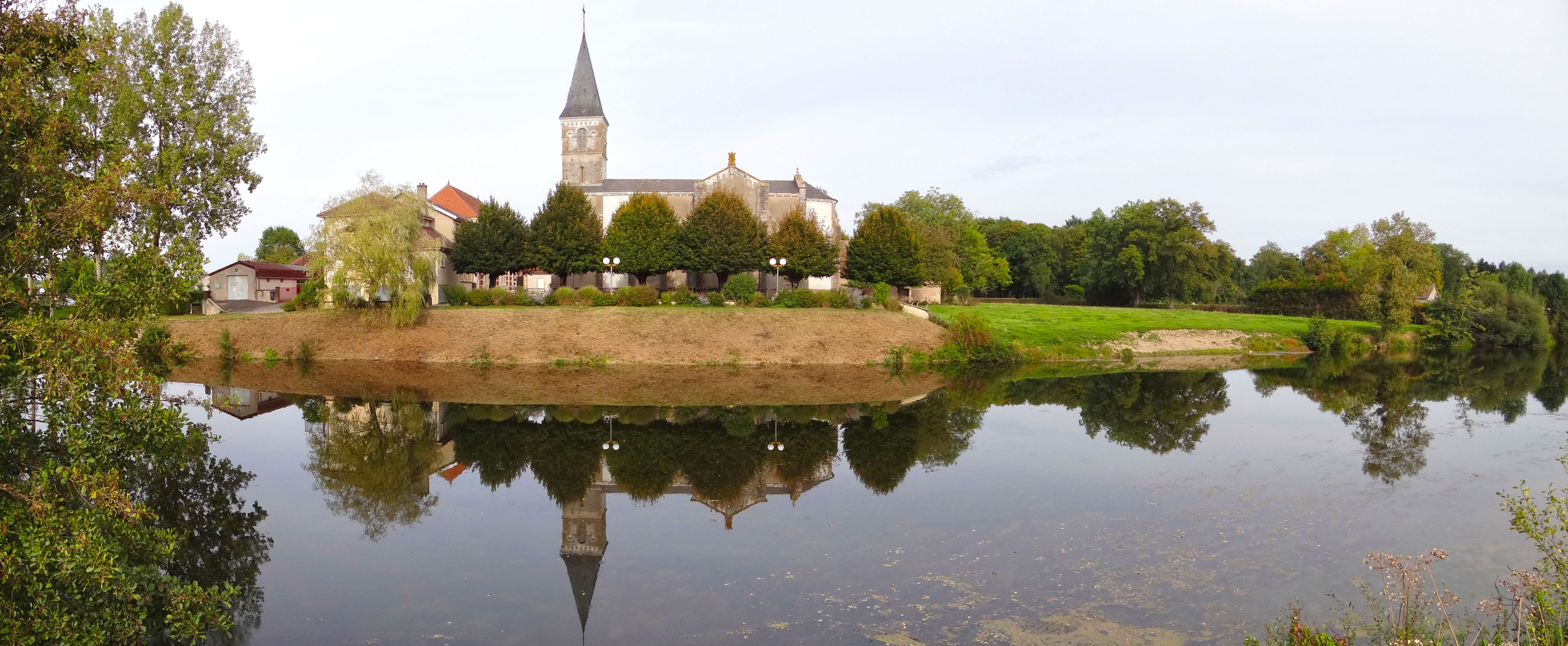 Le village de fond de vallée